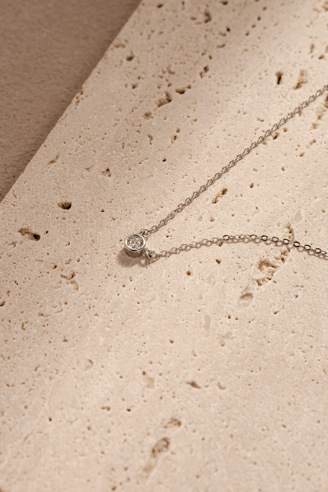 Minimalist Zircon Pendant Necklace – 925 Silver with 18K Gold/Platinum Plating