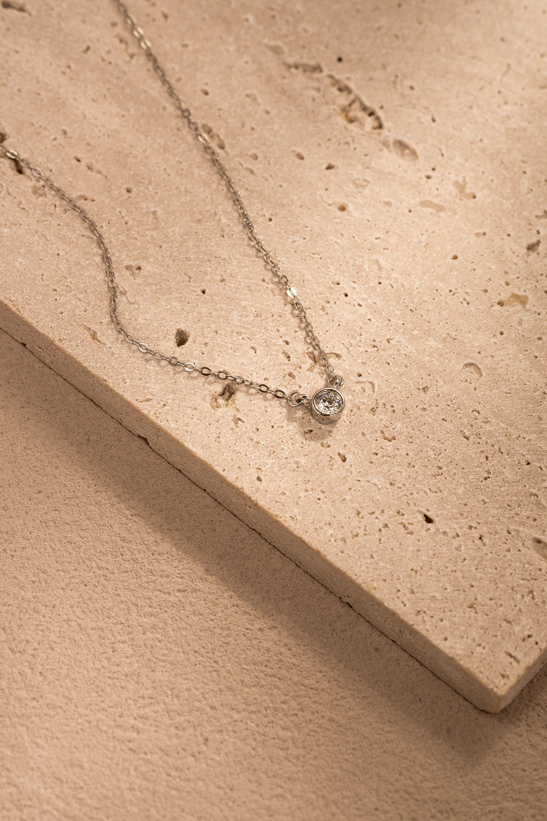 Minimalist Zircon Pendant Necklace – 925 Silver with 18K Gold/Platinum Plating