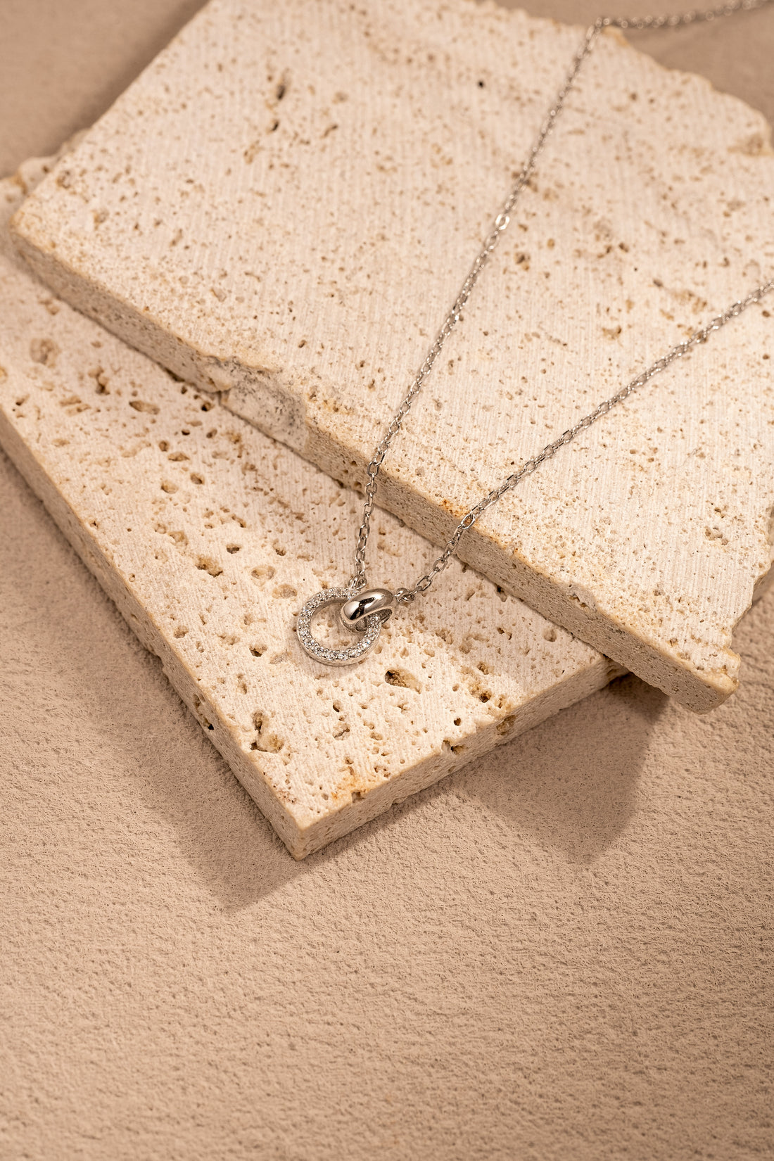 Eternal Link Double Circle Necklace – 18K Gold Vermeil on 925 Silver