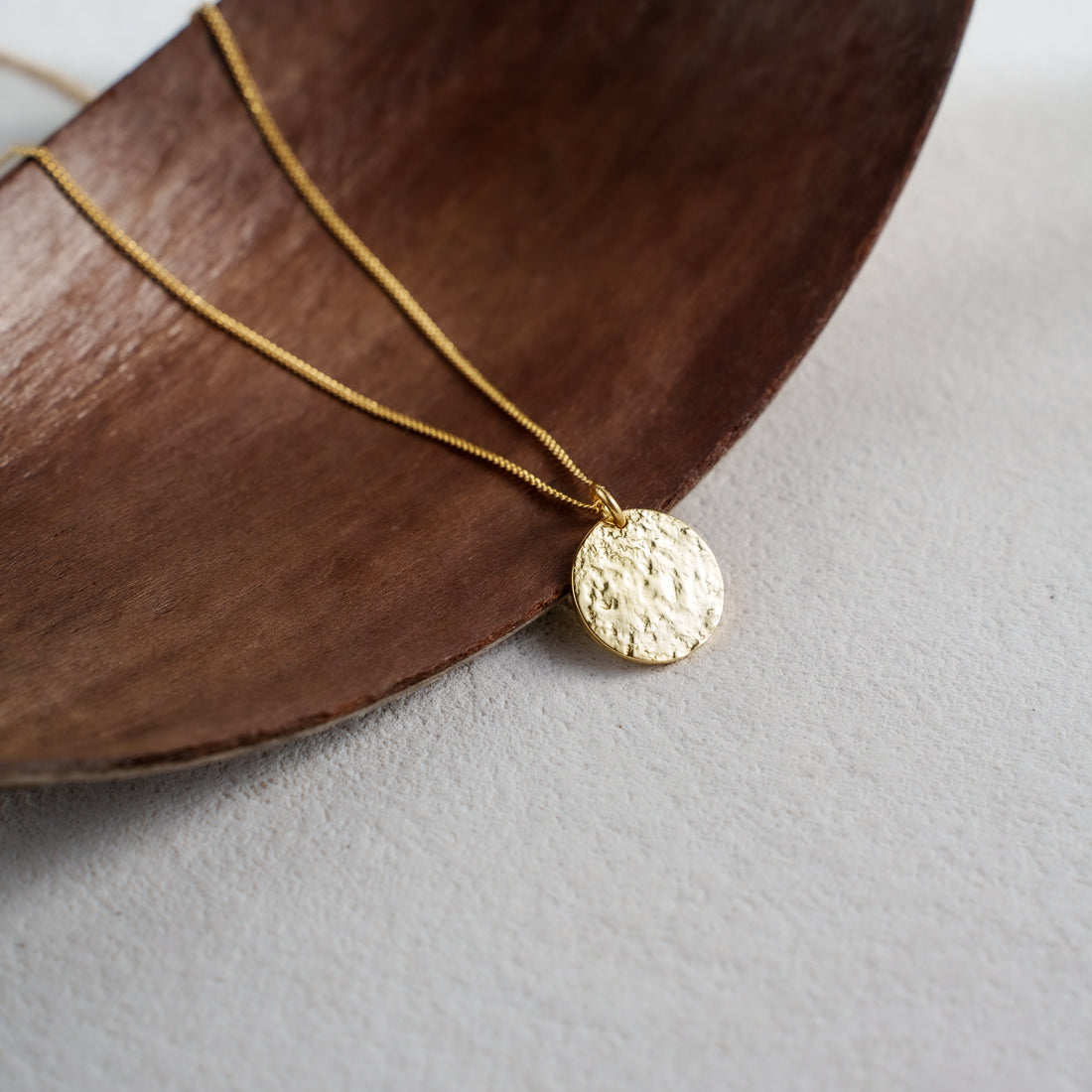 Halo Ripple Irregular necklace