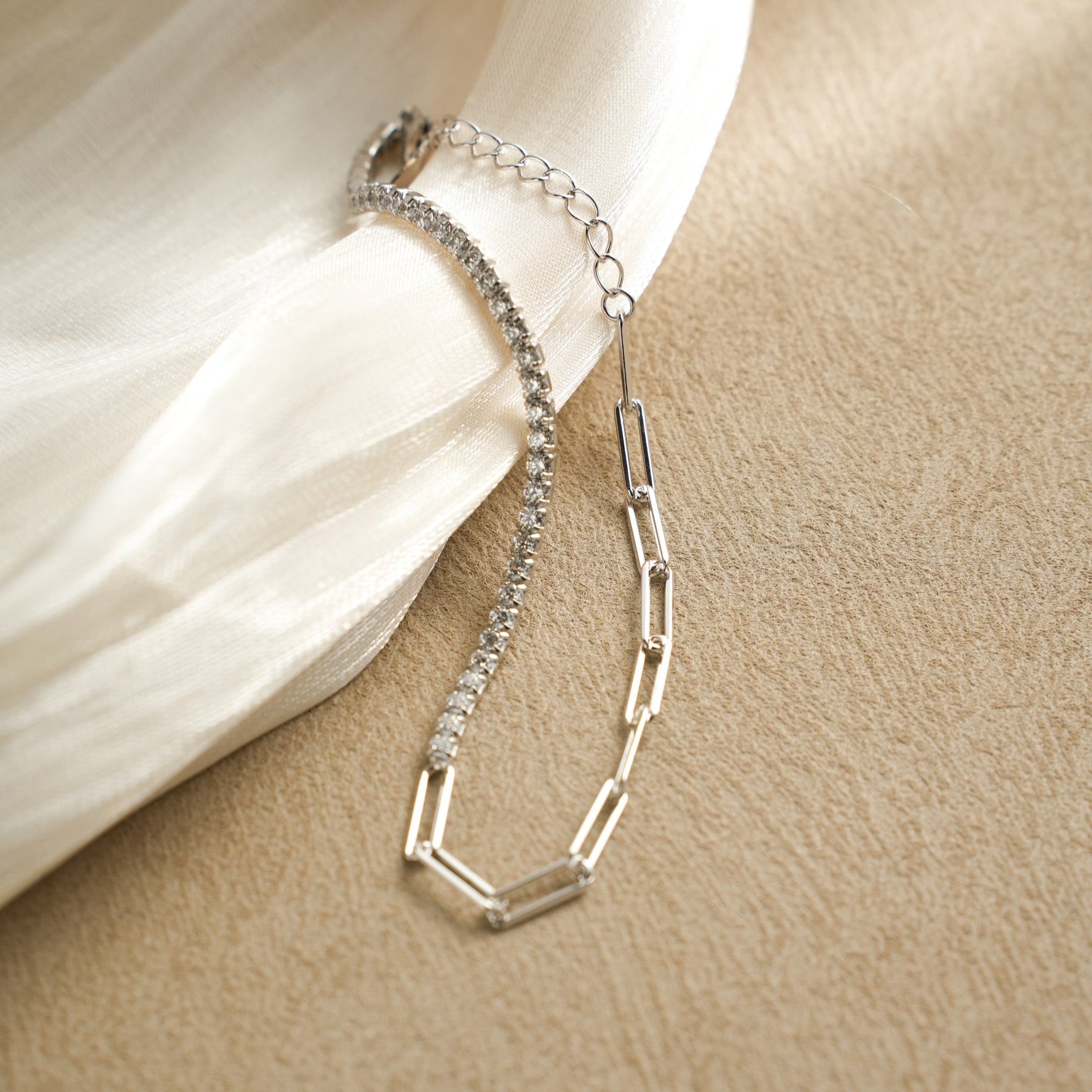 Halo Trail Bracelet