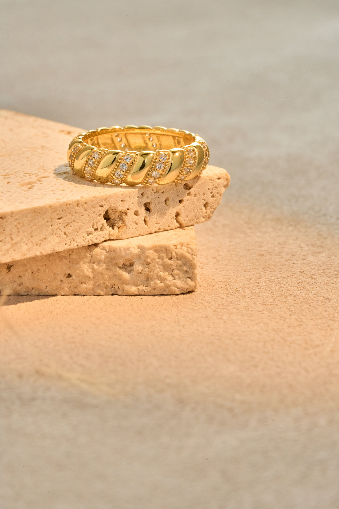 Twisted Pavé Band Ring – 925 Silver with 18K Gold/Platinum Plating