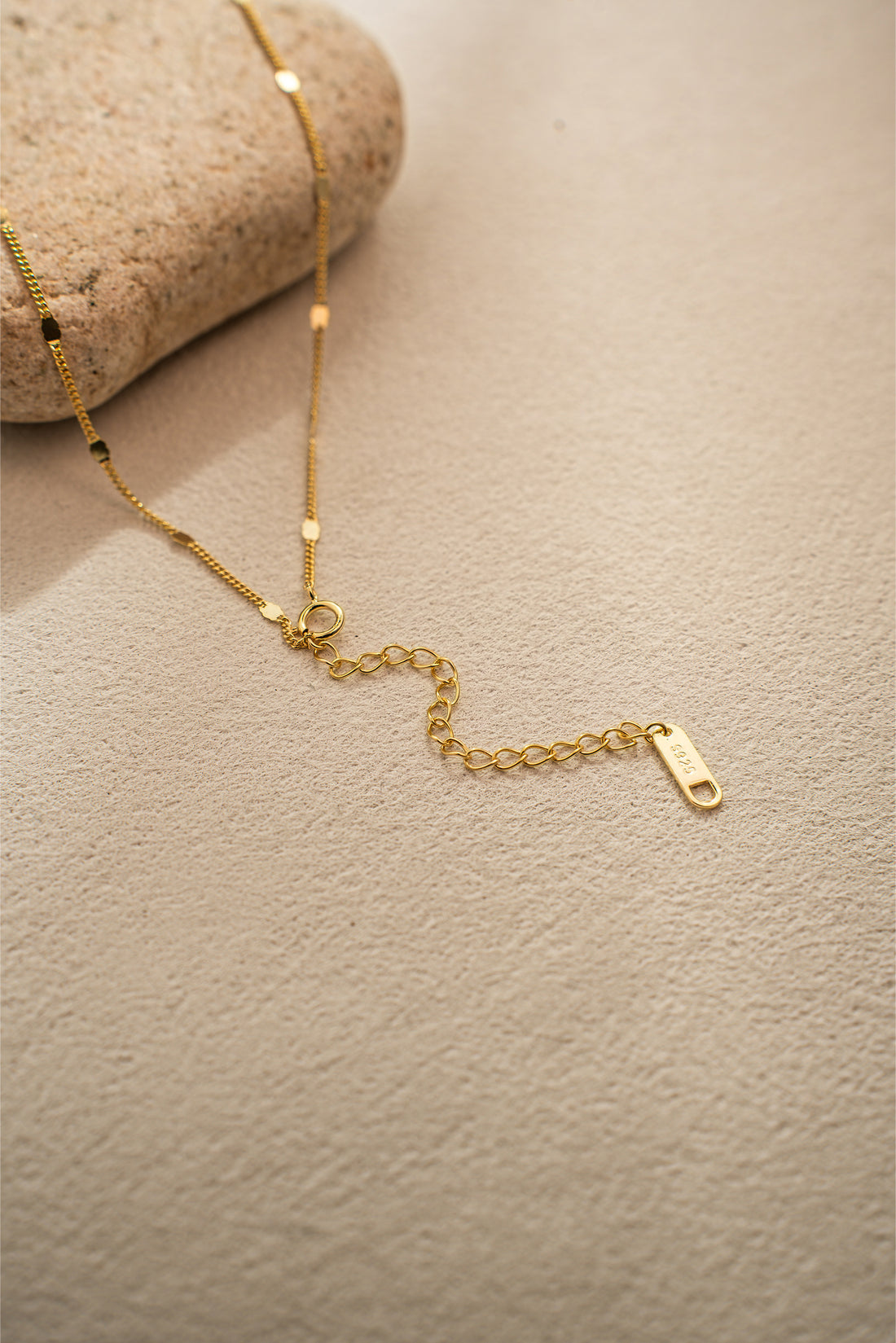 Shimmering Disc Chain Necklace