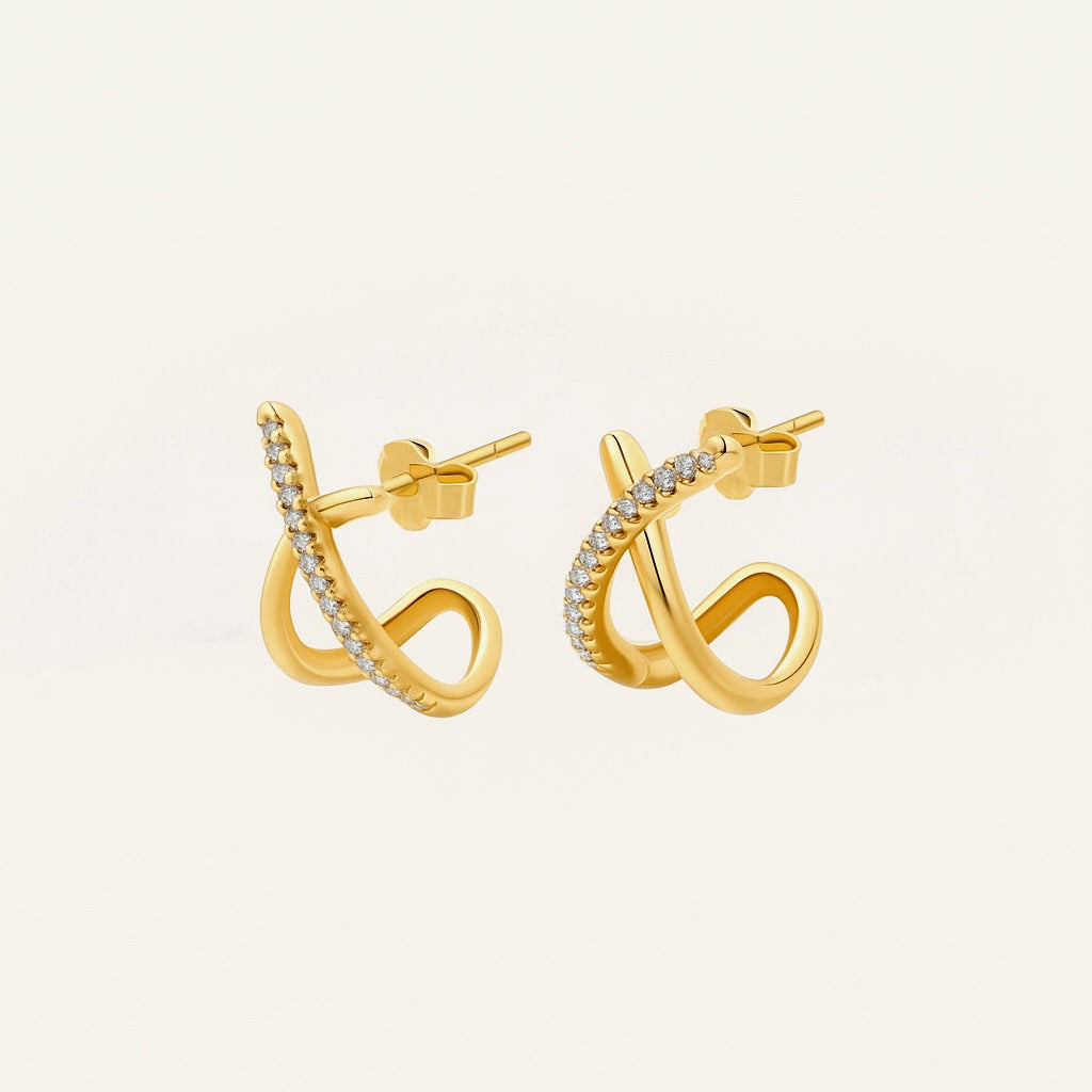 Intertwined Gleam – Sparkling Crossover 925 Silver Earrings in White Gold